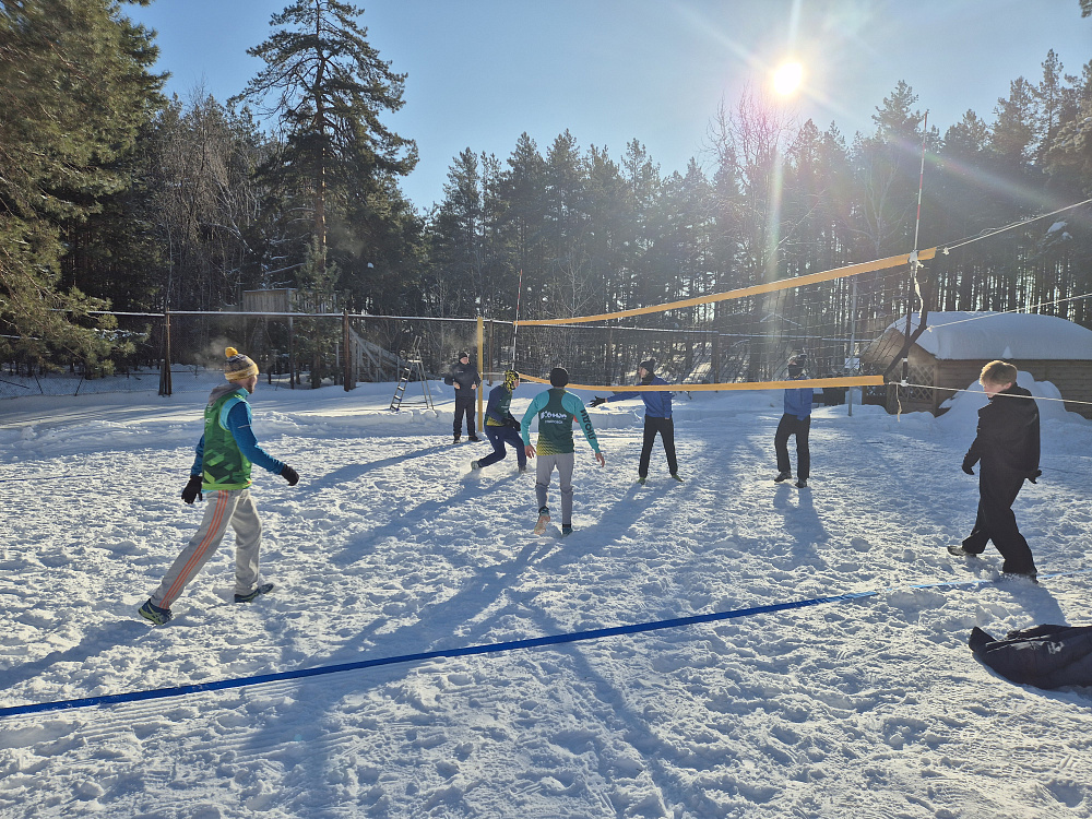 В Ульяновске состоялся первый Кубок регионального «Динамо» по волейболу на снегу