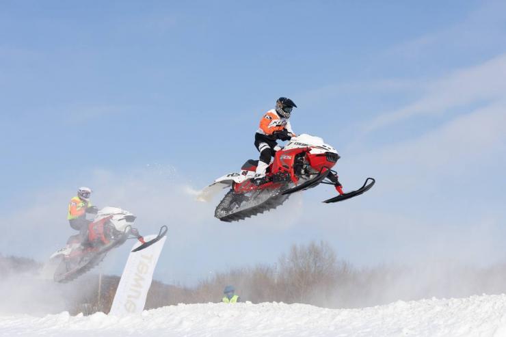 Динамовцы стали призерами соревнований по кроссу на снегоходах 