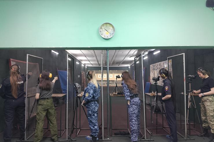 В Якутске прошел чемпионат республиканского «Динамо» по стрельбе из боевого пистолета