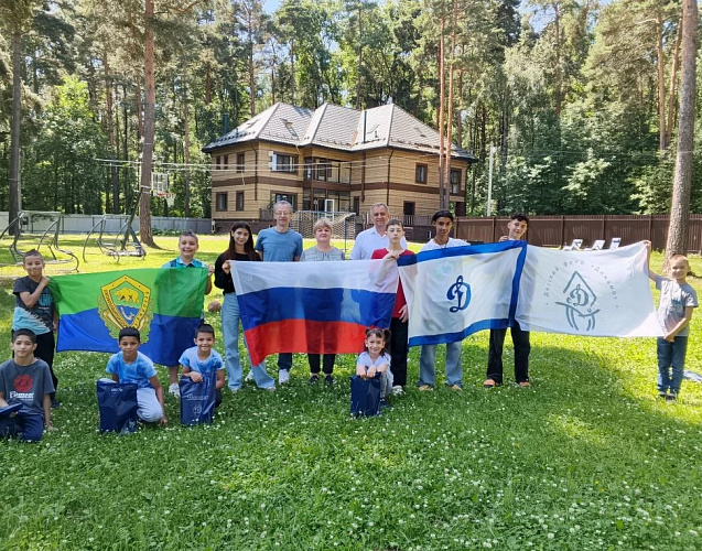 Динамовская рыбалка подружила воспитанников детского социально-реабилитационного центра с «Динамо»
