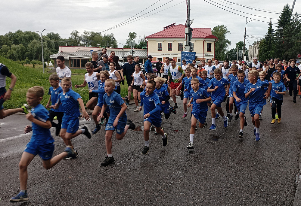 В Великом Новгороде прошел забег «Динамовская миля» 