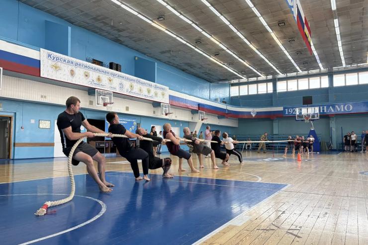 Состоялся чемпионат курского «Динамо» по перетягиванию каната