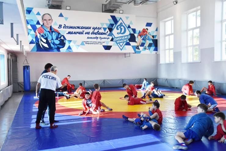 В Доме физкультурника омского «Динамо» после капитального ремонта открылся борцовский зал