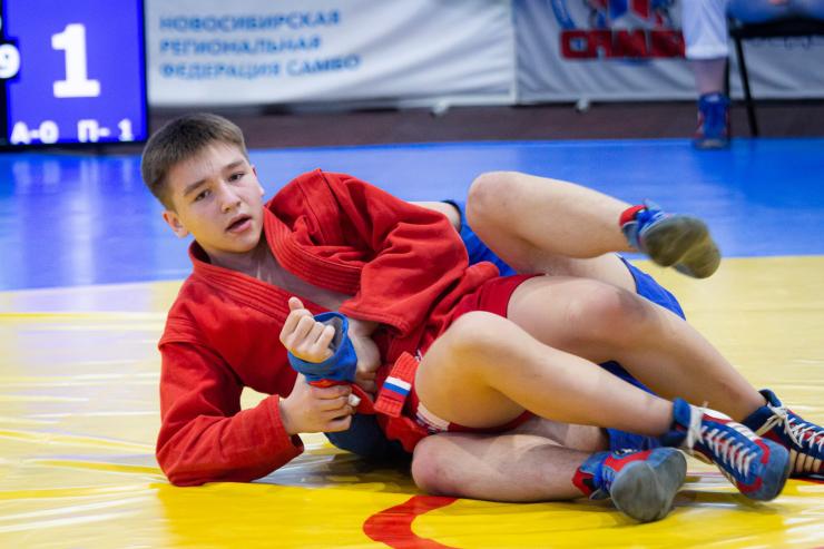 В Новосибирске завершился турнир по самбо «Юный динамовец»