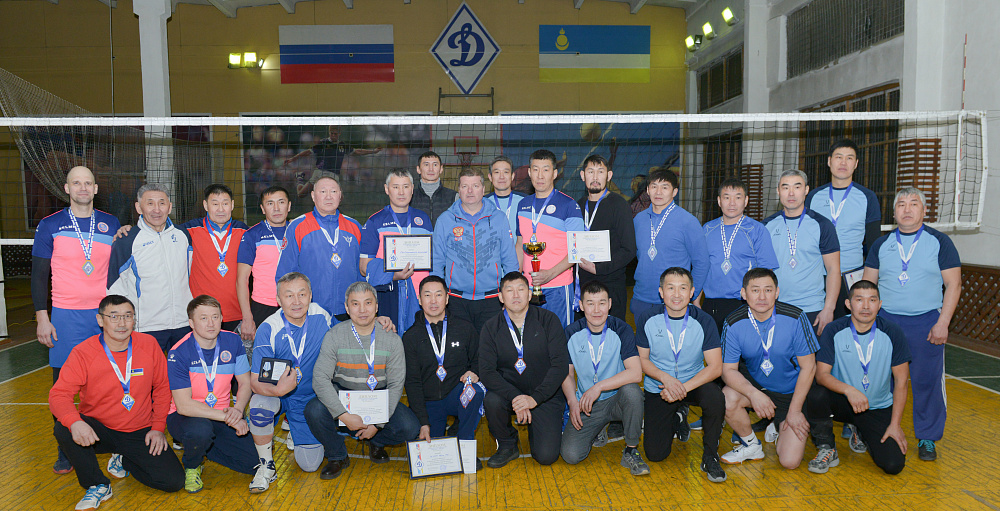 В Улан-Удэ прошел чемпионат «Динамо» по волейболу среди ветеранов 